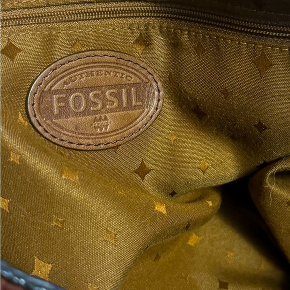 Fossil vintage brown leather tote style bag. EUC - Picture 2 of 7
